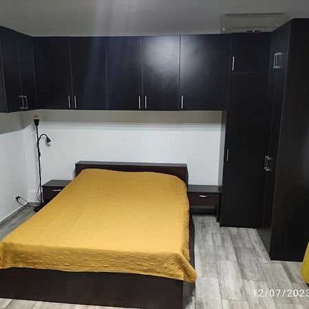 Christie's 2 central apartment Bucarest Extérieur photo