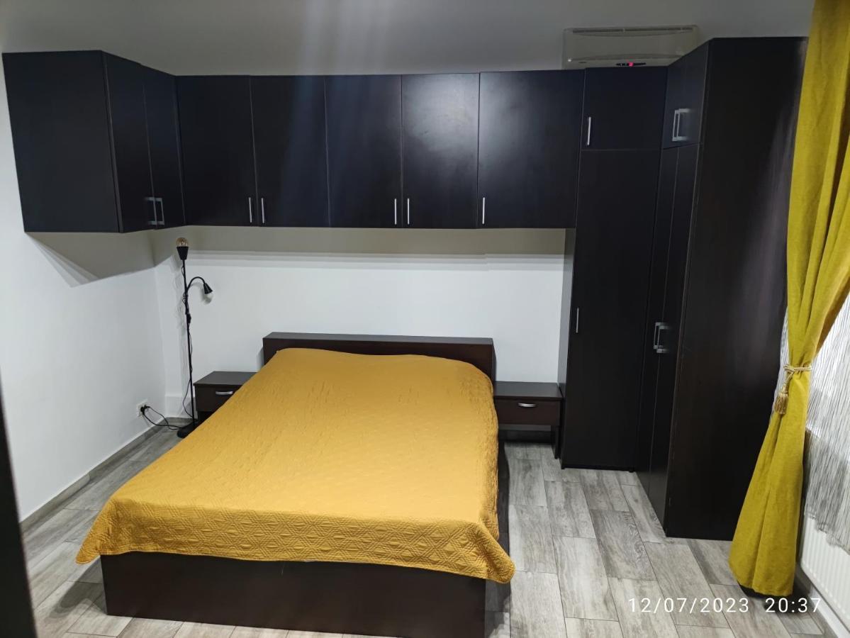 Christie's 2 central apartment Bucarest Extérieur photo