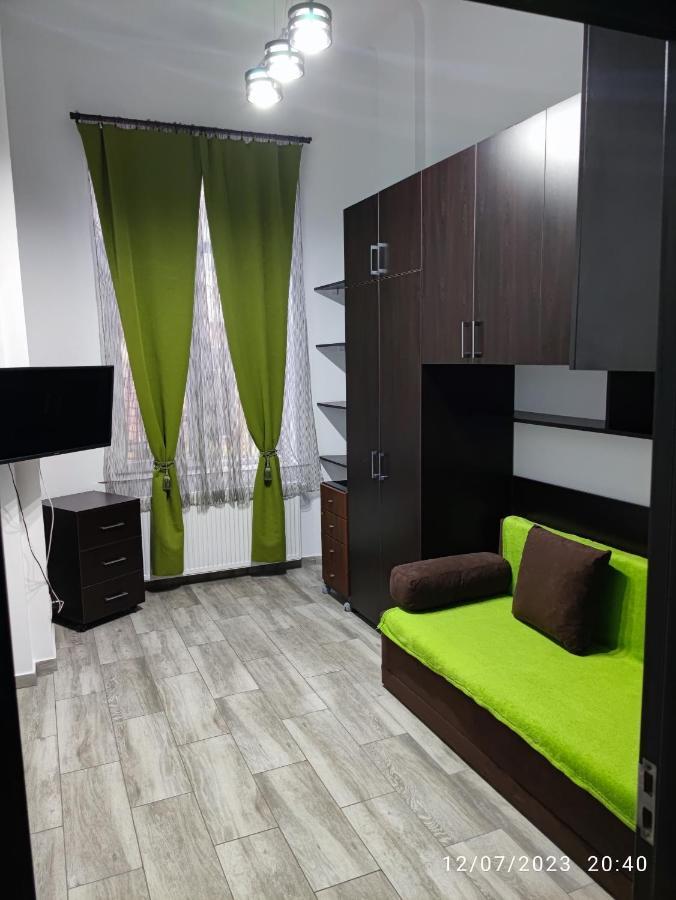 Christie's 2 central apartment Bucarest Extérieur photo